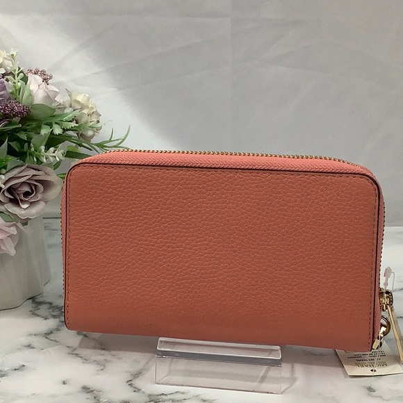 NWT Michael Kors Large Flat Multifunction Phone Case Pebbled Leather Wallet - Picture 2 of 5